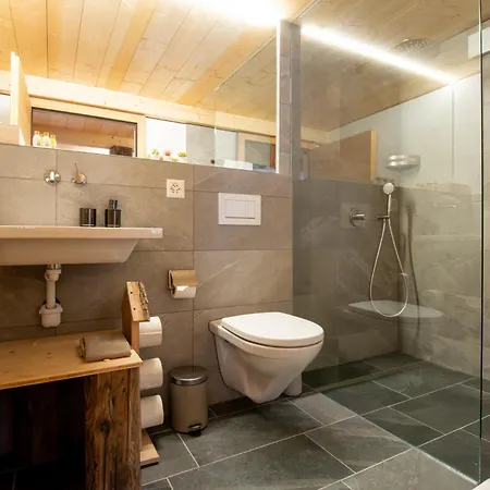 Himmel - Renoviertes Walliserhaus In Biel Vs *