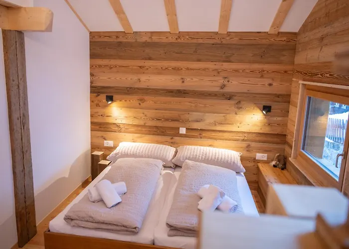 Himmel - Renoviertes Walliserhaus In Biel Vs Horská chata Goms